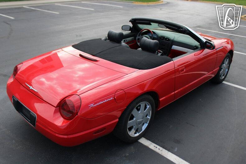 2002 Ford Thunderbird Deluxe