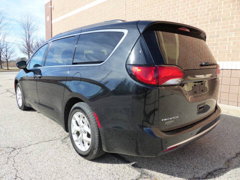 2020 Chrysler Pacifica Touring