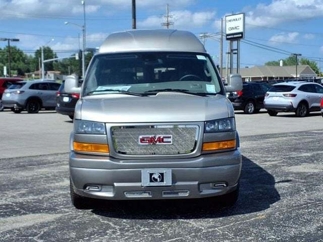 2025 GMC Savana 2500