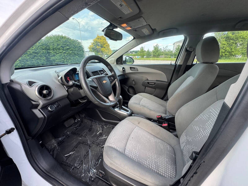 2016 Chevrolet Sonic LS Auto