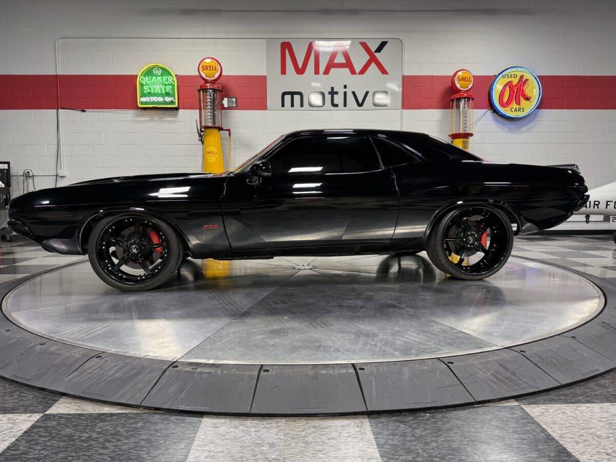 1970 Dodge Challenger 8