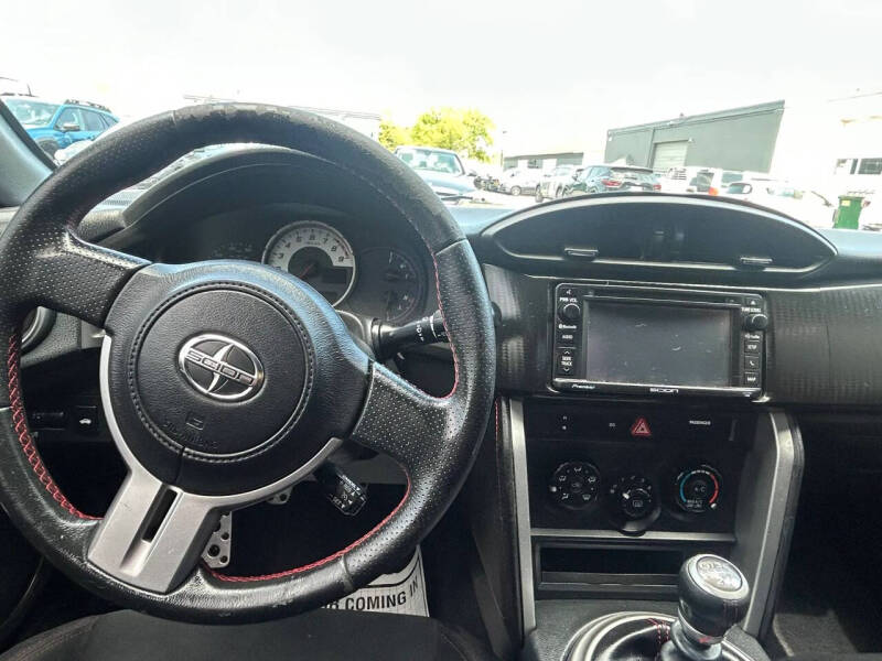 2014 Scion FR-S