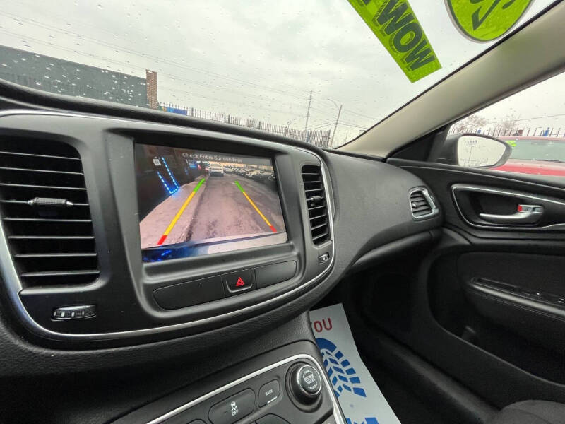 2015 Chrysler 200 Limited