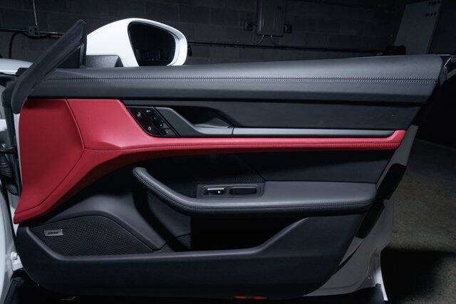 2021 Porsche Taycan Turbo