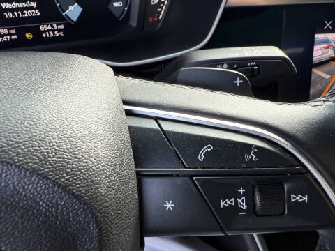 2022 Audi Q3 quattro S line Premium 45 TFSI