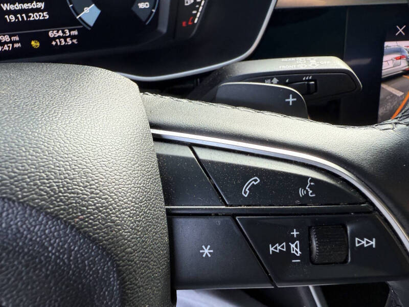 2022 Audi Q3 quattro S line Premium 45 TFSI