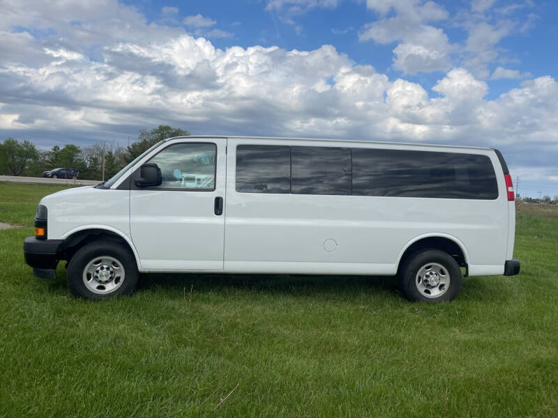 Used 2023 Chevrolet Express Passenger LS with VIN 1GAZGNFP3P1117069 for sale in Daleville, IN