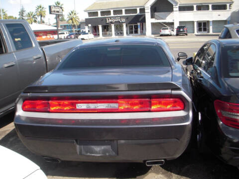 2013 Dodge Challenger SXT