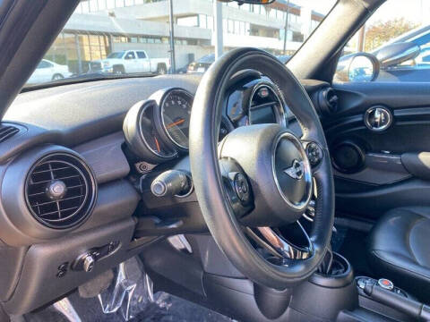 2017 MINI Hardtop 4 Door Cooper