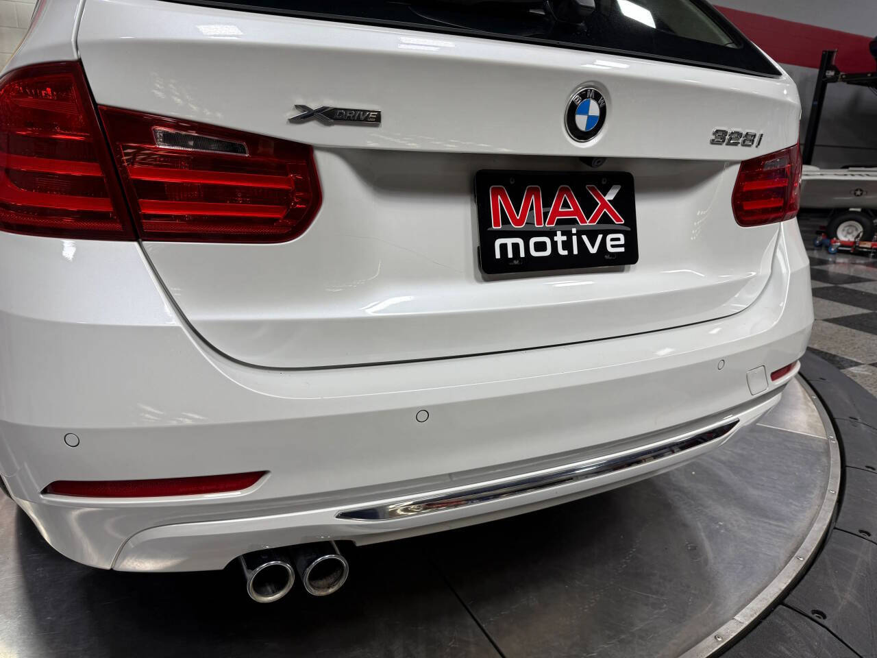 2014 BMW 3 Series 34