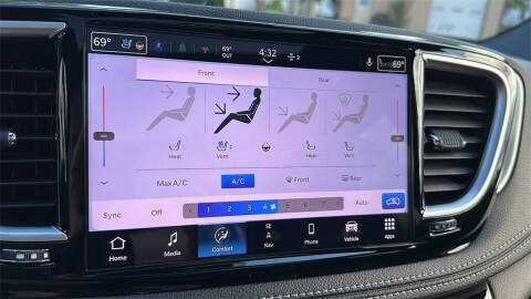 2026 Chrysler Pacifica Limited