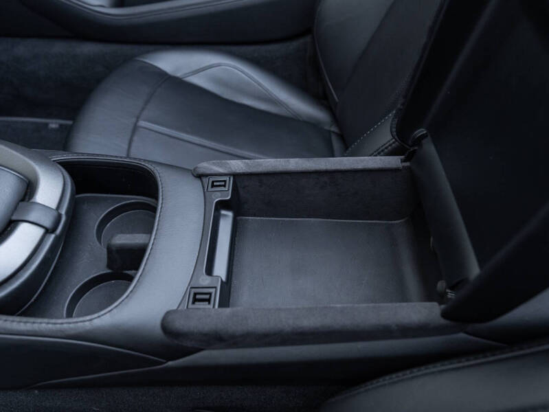 2021 Aston Martin Vantage