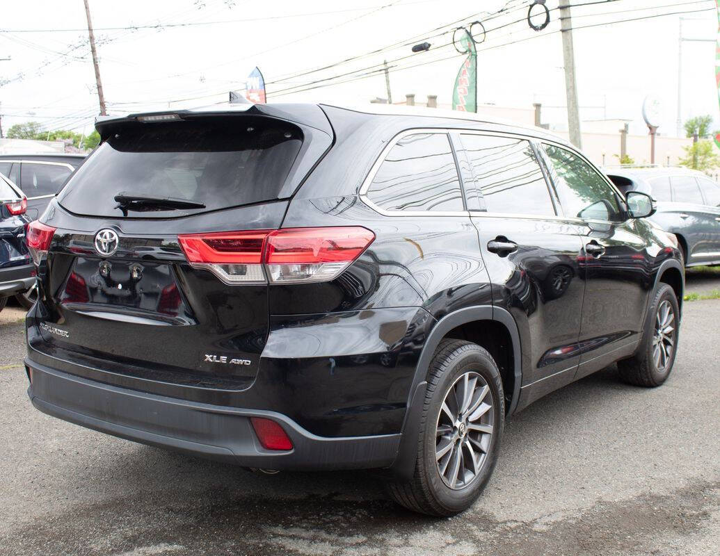 2017 Toyota Highlander for sale at Vrbo Motors in Linden, NJ