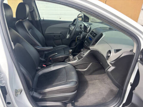 2015 Chevrolet Sonic LS Manual