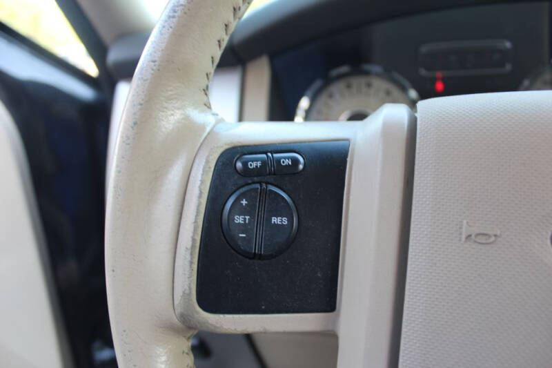 2013 Ford Expedition XLT