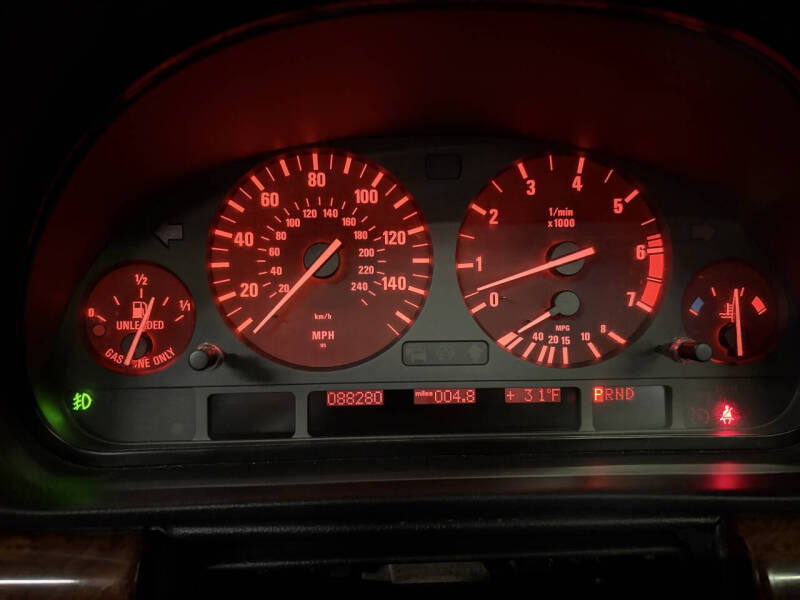 2001 BMW 7 Series 740i