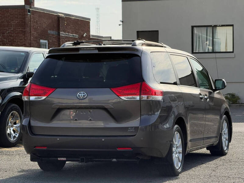 2013 Toyota Sienna
