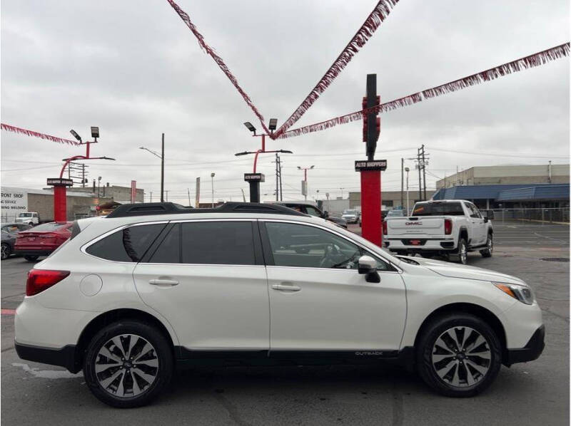 2015 Subaru Outback Limited photo 8