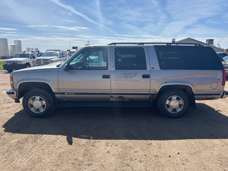 1999 Chevrolet Suburban Base's photo