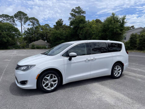 2017 Chrysler Pacifica Touring Plus