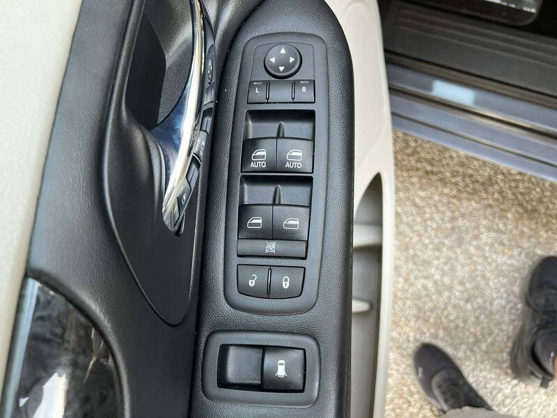 2017 Dodge Grand Caravan SE - Photo 18