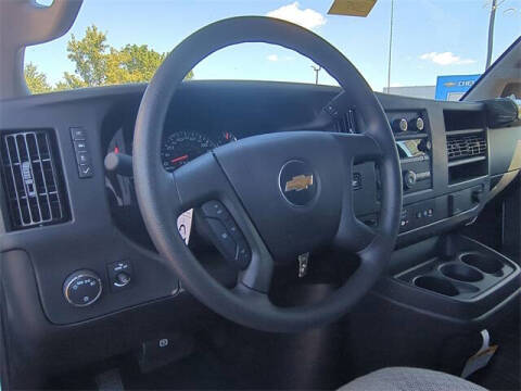 2024 Chevrolet Express 2500