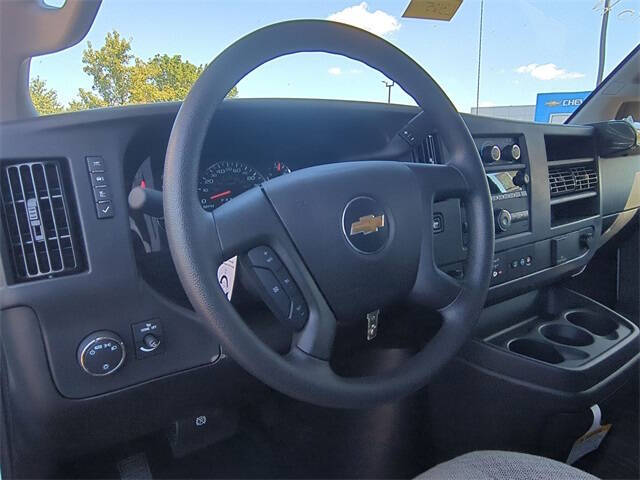 2024 Chevrolet Express 2500
