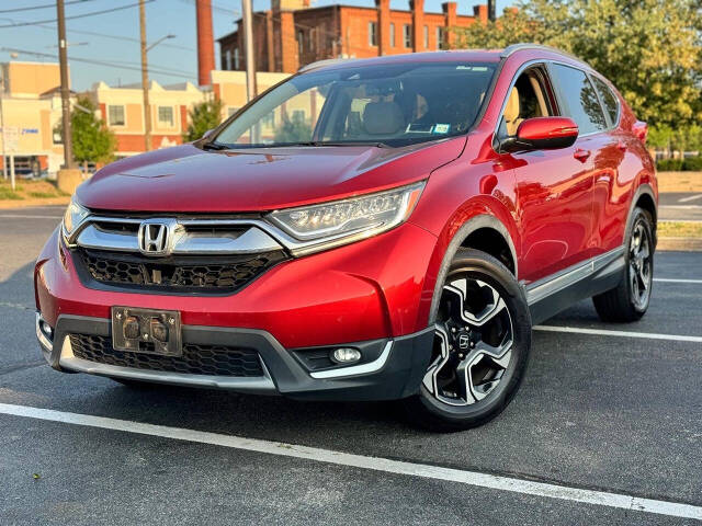 2017 Honda CR-V Touring's photo
