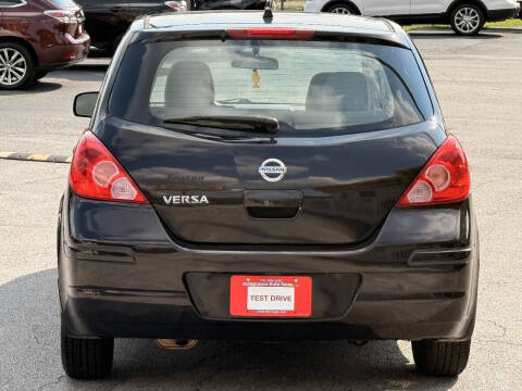 2011 Nissan Versa 1.8 S