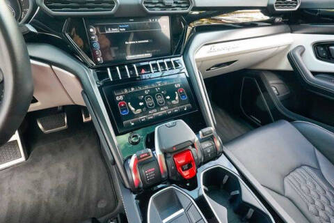 2024 Lamborghini Urus S