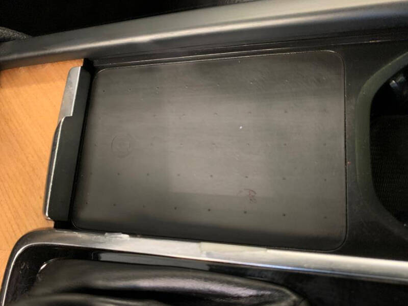 2022 Volvo XC90 T6 Momentum 7-Passenger