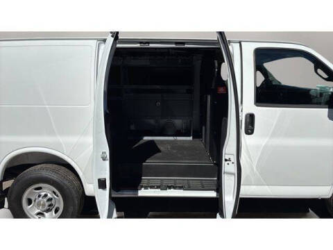 2025 Chevrolet Express 2500