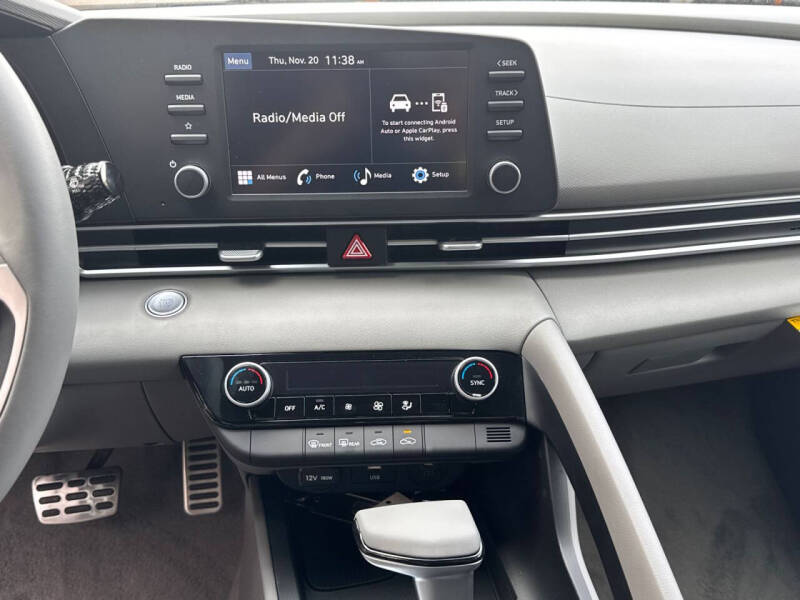 2026 Hyundai Elantra SEL Sport