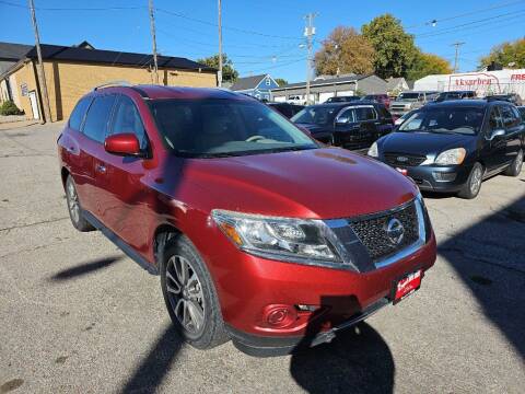 2014 Nissan Pathfinder for sale at ROYAL AUTO SALES INC in Omaha NE