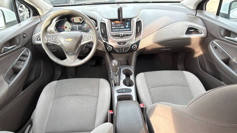 2017 Chevrolet Cruze LT Auto