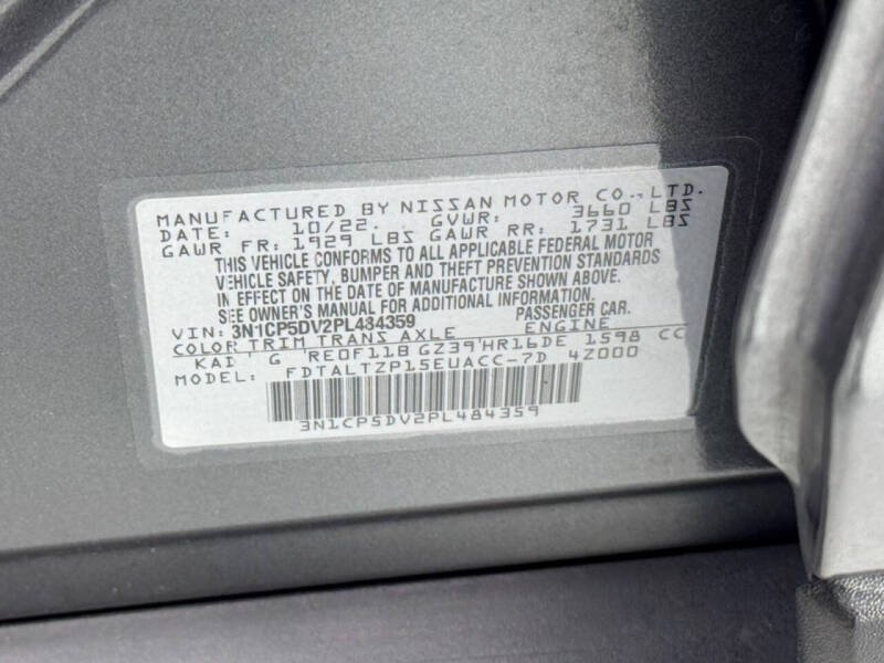 2023 Nissan Kicks SR