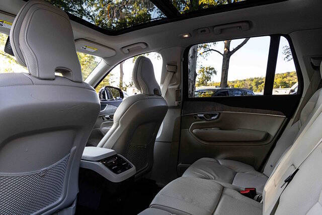 2024 Volvo XC90 B5 Plus Bright Theme