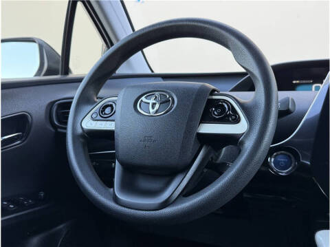 2016 Toyota Prius Two