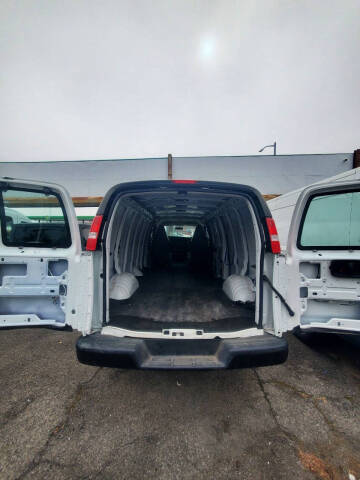 2021 Chevrolet Express 2500