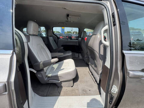 2018 Chrysler Pacifica Touring L