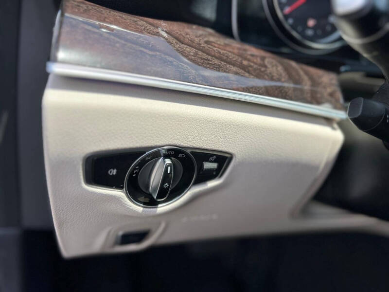 2019 Mercedes-Benz E-Class E 300