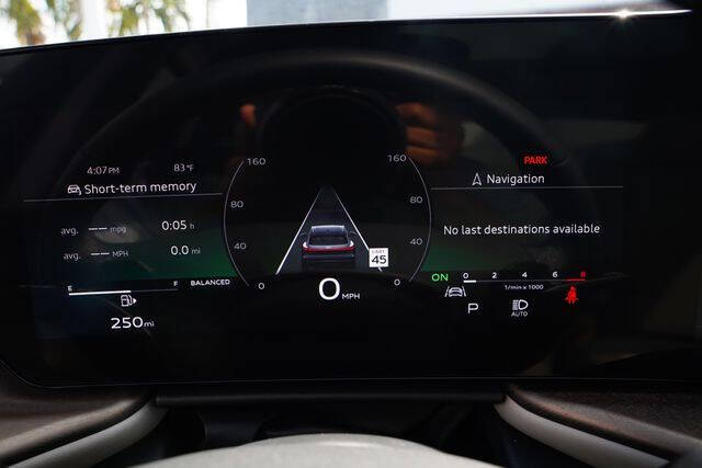 2025 Audi Q5 quattro Premium Plus TFSI