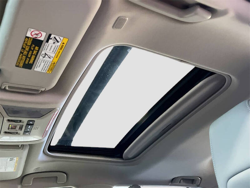 2025 Toyota RAV4 Hybrid XLE Premium