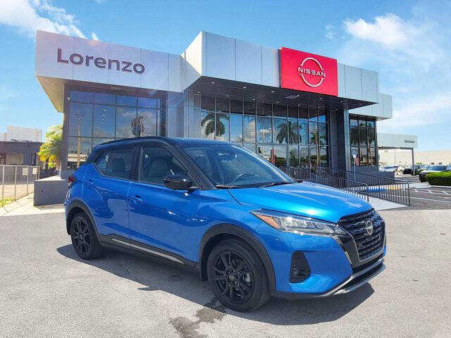 2022 Nissan Kicks SR