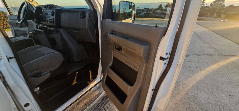 2012 Ford E-Series E-350 SD XLT