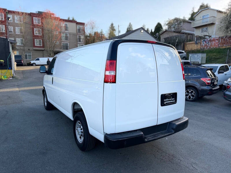 2025 Chevrolet Express 2500