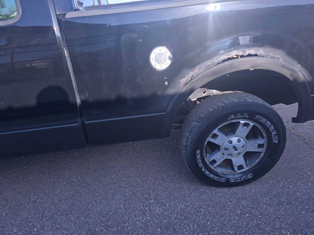 2004 Ford F-150 46
