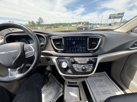 2017 Chrysler Pacifica Touring-L Plus