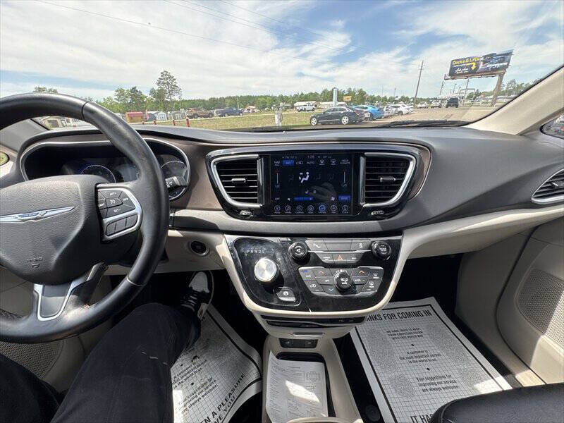 2017 Chrysler Pacifica Touring-L Plus