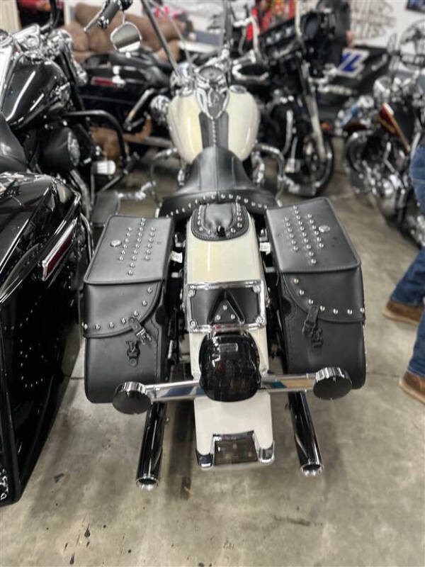 2015 Harley-Davidson FLSTC103